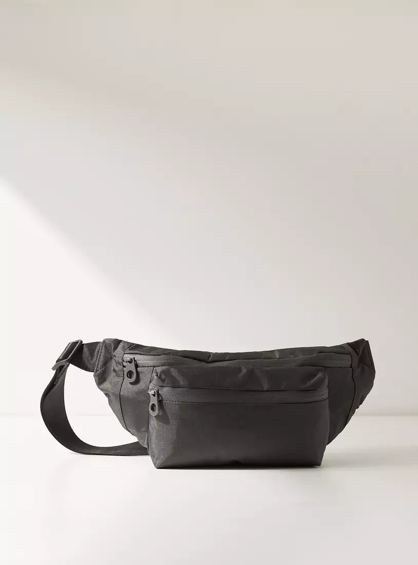 Max Plain Crossbody Bag with Zip Closure