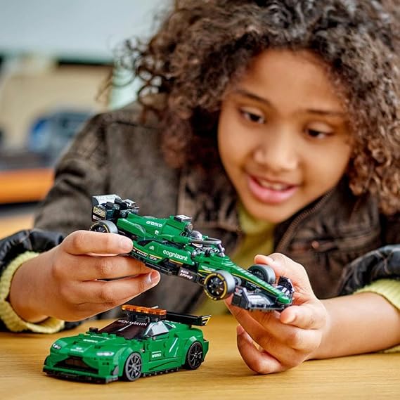 LEGO Speed Champions Aston Martin Safety Car & AMR23