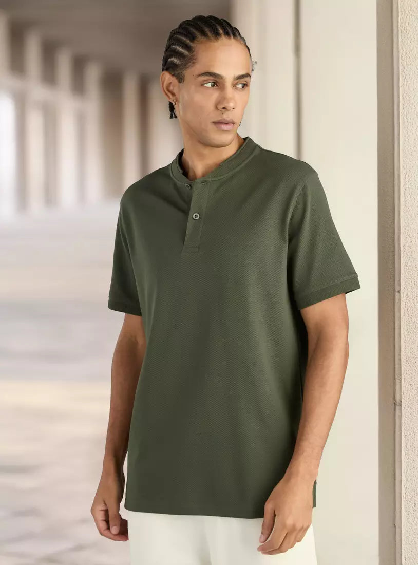 Max Textured Better Cotton Mandarin Collar Polo T-shirt