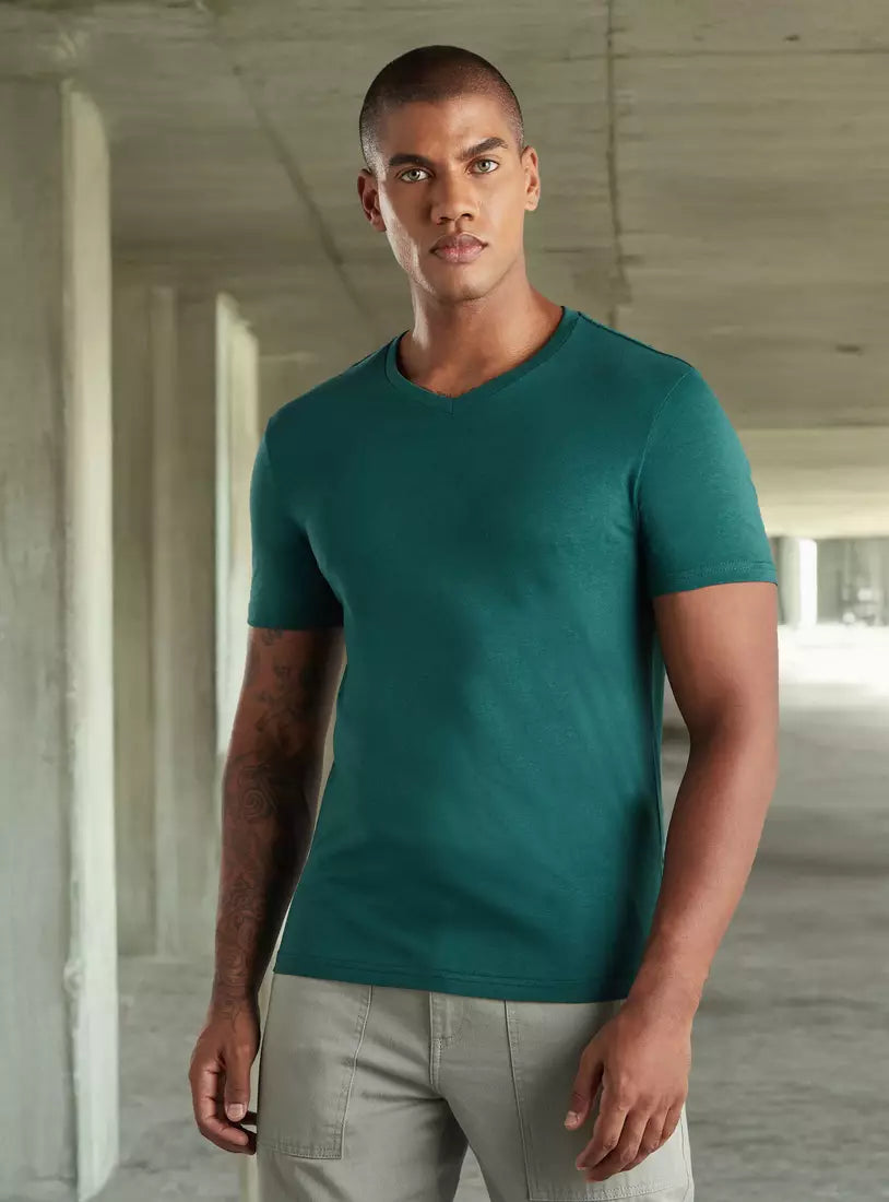 Max Plain Slim Fit T-shirt with V-neck