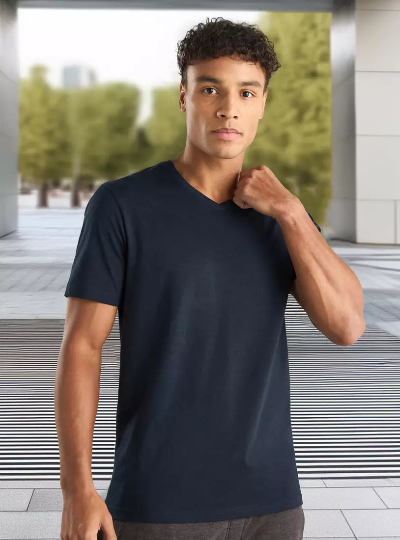 Max Plain Slim Fit T-shirt with V-neck