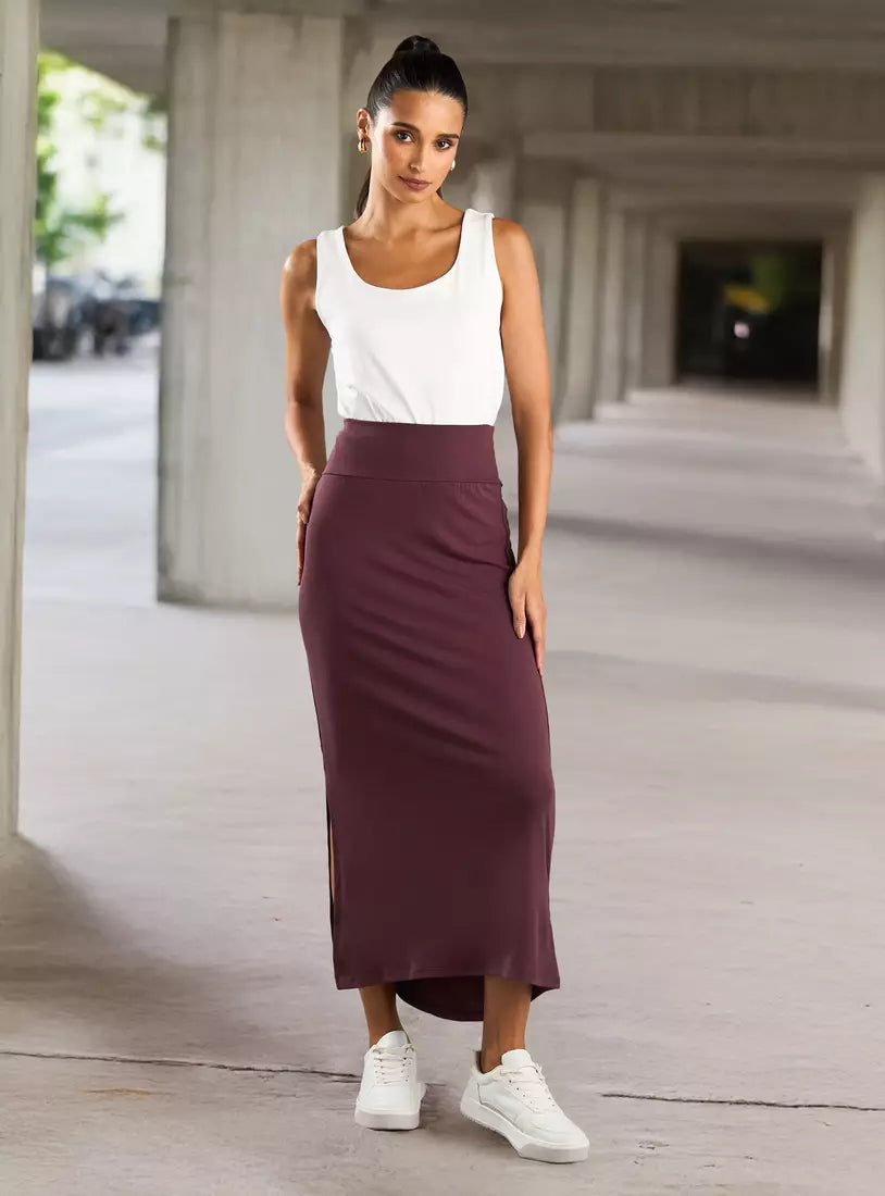 Max Plain Skirt with Slit Detail