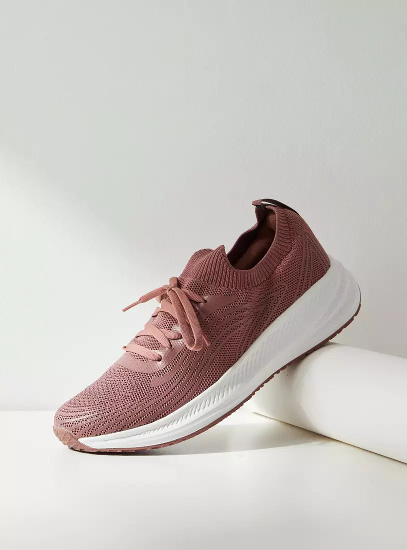 Max Unisex Textured Sports Shoes with Lace-Up Closure