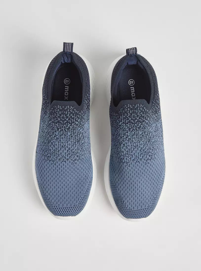 Max Textured Flynit Slip-On Sports Shoes