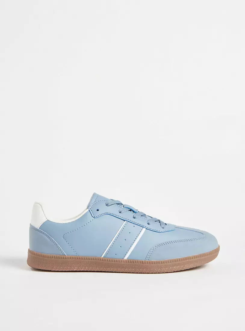 Max Plain Lace-Up Sneakers
