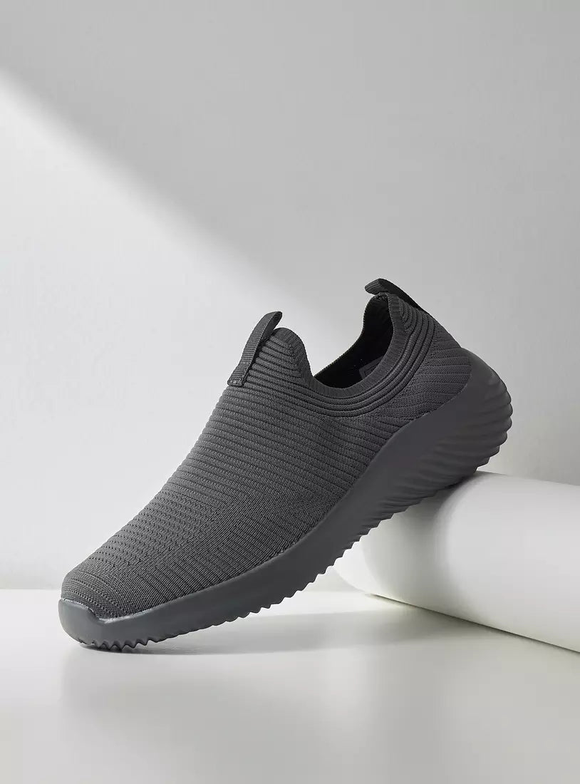 Max Textured Slip-On Sports Shoes