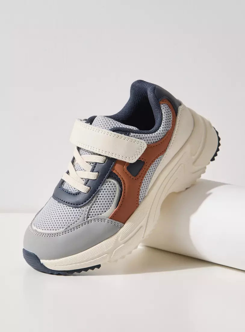 Max Panelled Sports Shoes