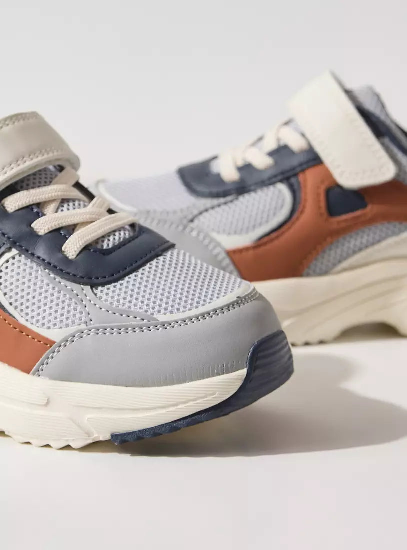 Max Panelled Sports Shoes