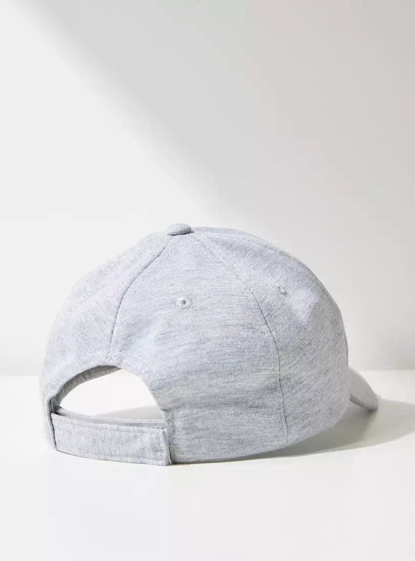 Max Typographic Detail Cap