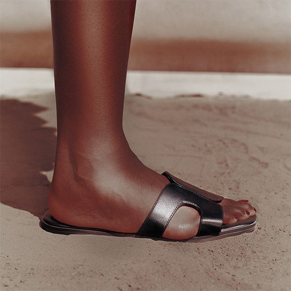 Call it Spring HAYLEE Flat Sandals (Black)