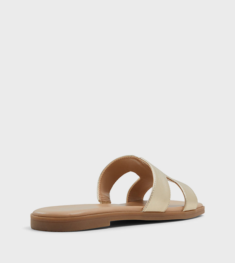 Call it Spring HAYLEE Flat Sandals (Gold)