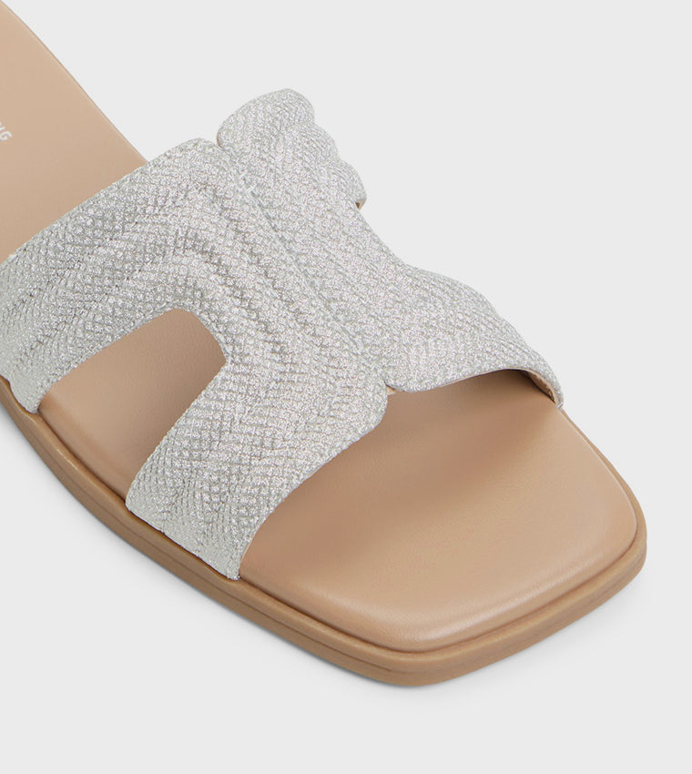 Call it Spring HAYLEE Flat Sandals (Silver)