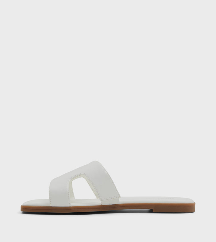 Call it Spring HAYLEE Flat Sandals (White)