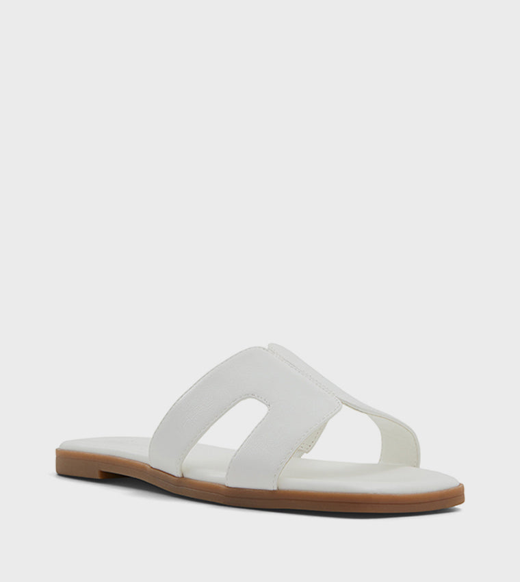 Call it Spring HAYLEE Flat Sandals (White)